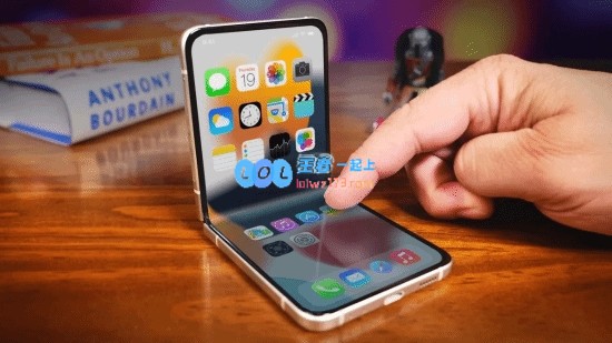 苹果折叠版iPhone已经开始研发，屏幕生产商已确定合作伙伴