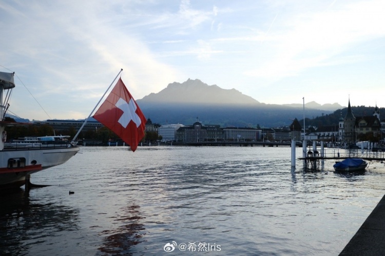 主持希然晒照：旅行有好天气已经是幸运