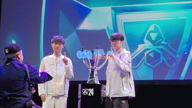 Faker：过去太过注重于夺冠的title这次为了粉丝为了队友会用尽全力