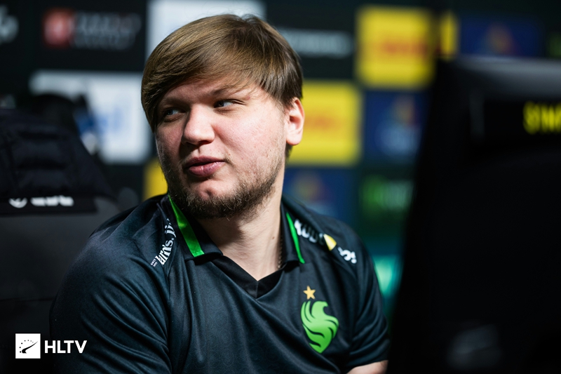 s1mple：比赛期间在死亡时打开steam是否被允许？